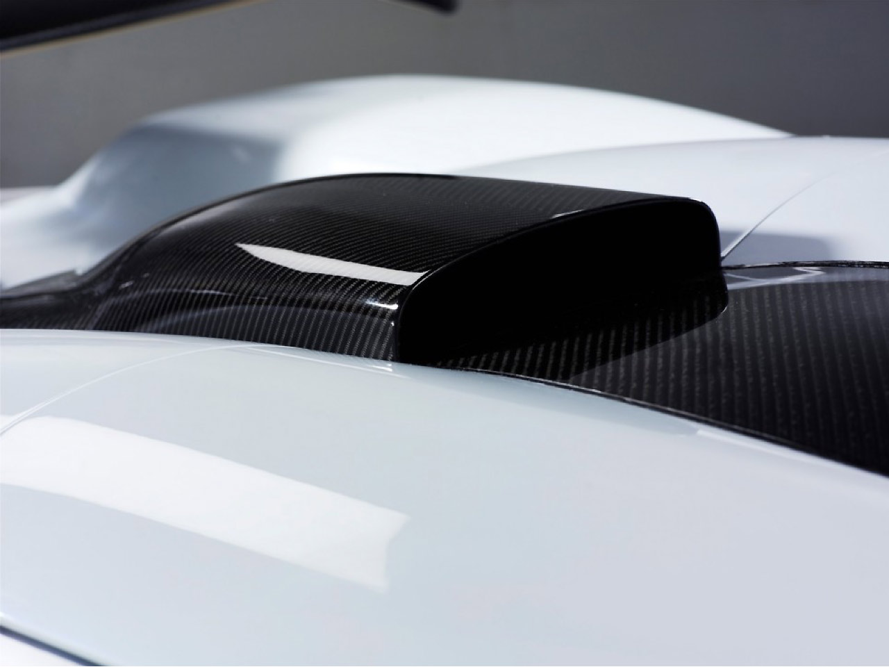 Esser-Automotive-Slide-Koenigsegg_17